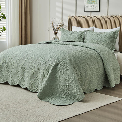 Kingnex oversized king bedspread texture close-up shows soft, skin-friendly micro-brushed fabric.