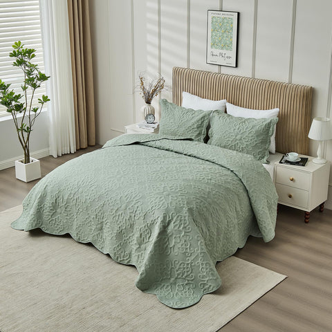 Kingnex oversized king bedspread packaging shown, wrinkles fade after washing.