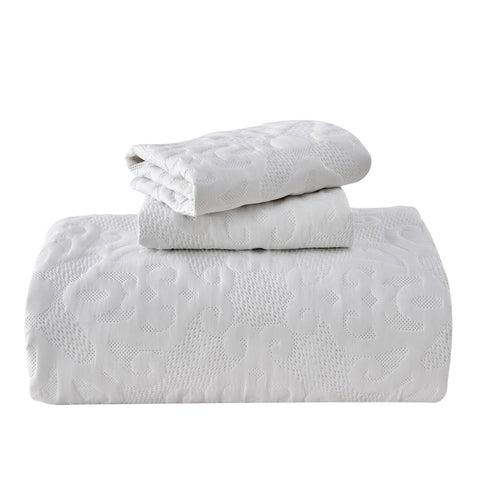 Kingnex pillow shams closeup displaying matching pattern