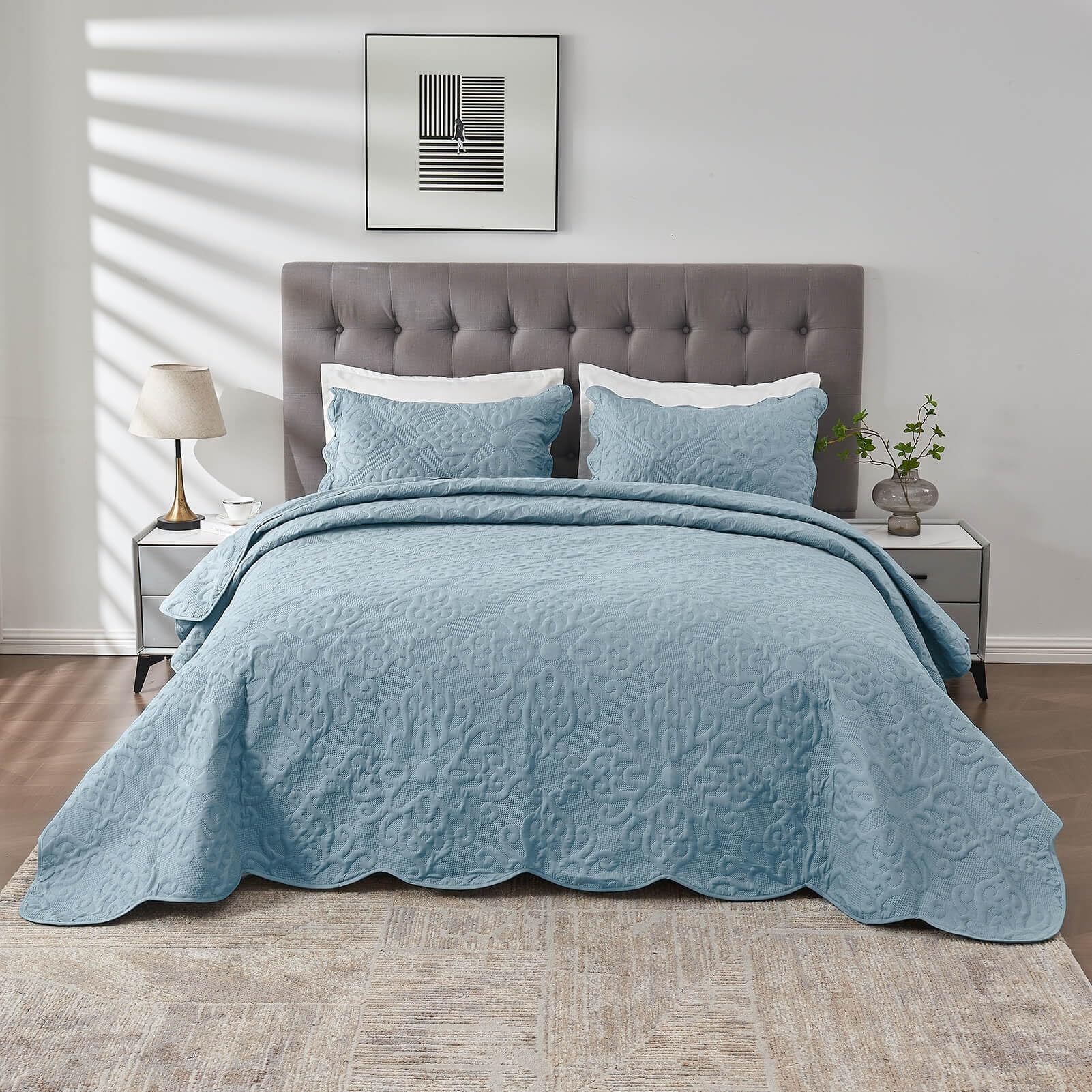 Kingnex soft micro brushed fabric offers a gentle touch and comfort.
