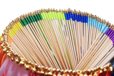 Kingsnow wand features a smooth wooden handle for easy waving.