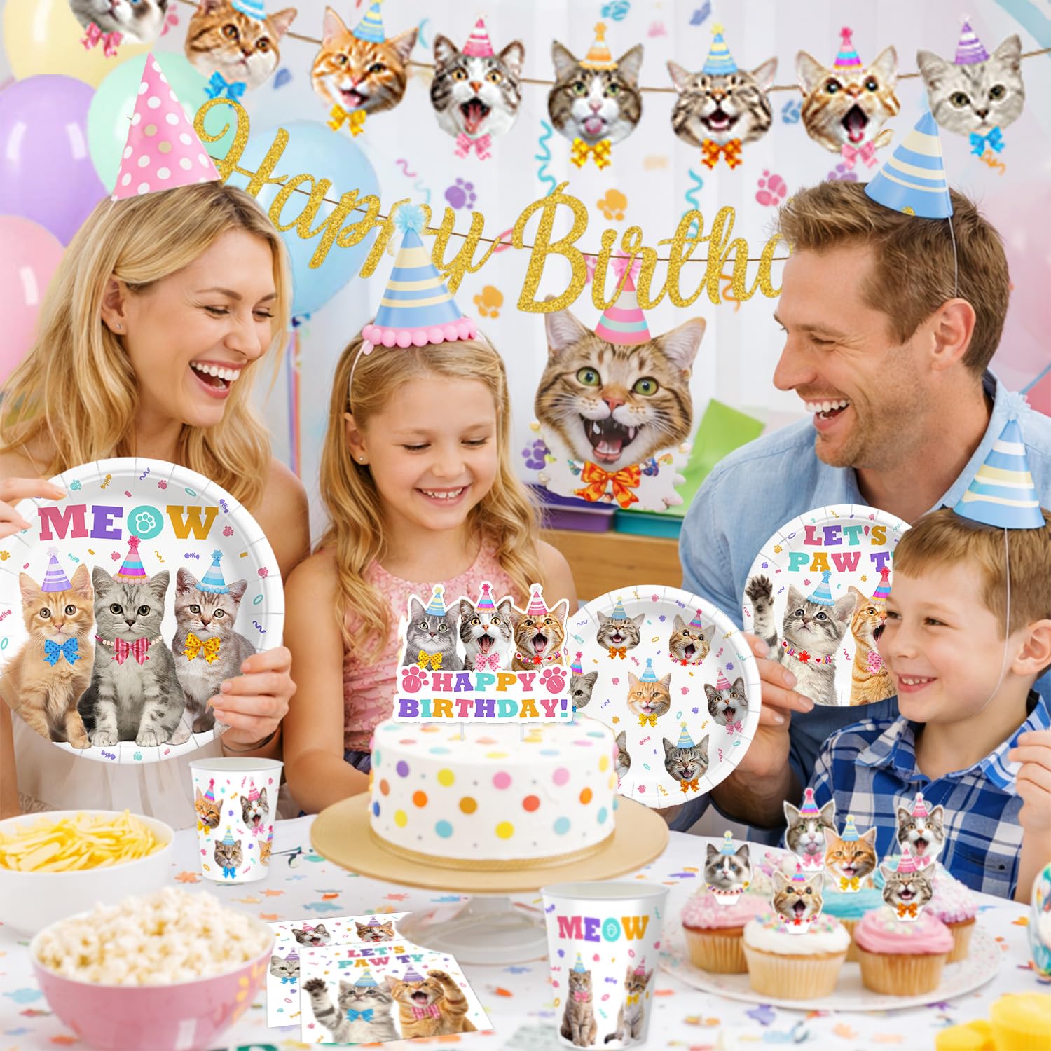 Kinovo cat birthday tablecloth protects surfaces and unifies the theme.
