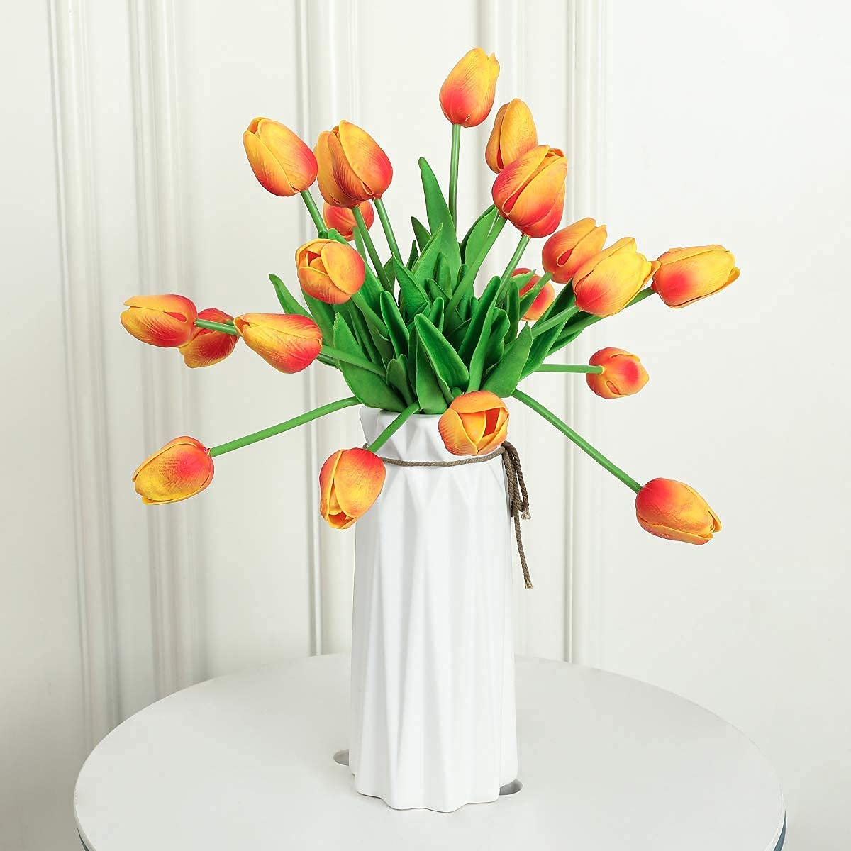 Kisflower 30pc tulips arrangement in a vase for elegant table decor