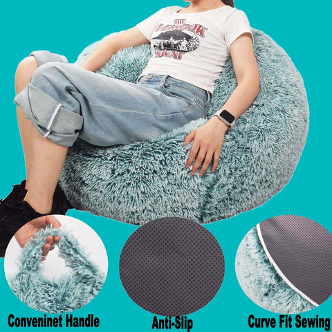 Kisoy durable faux fur fabric detail resisting fading and shedding over time.