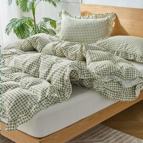 Kisswish duvet inner ties secure the comforter for a tidy bed.