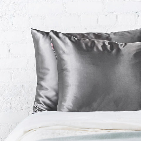 Zippered design prevents slipping and keeps pillow in place.