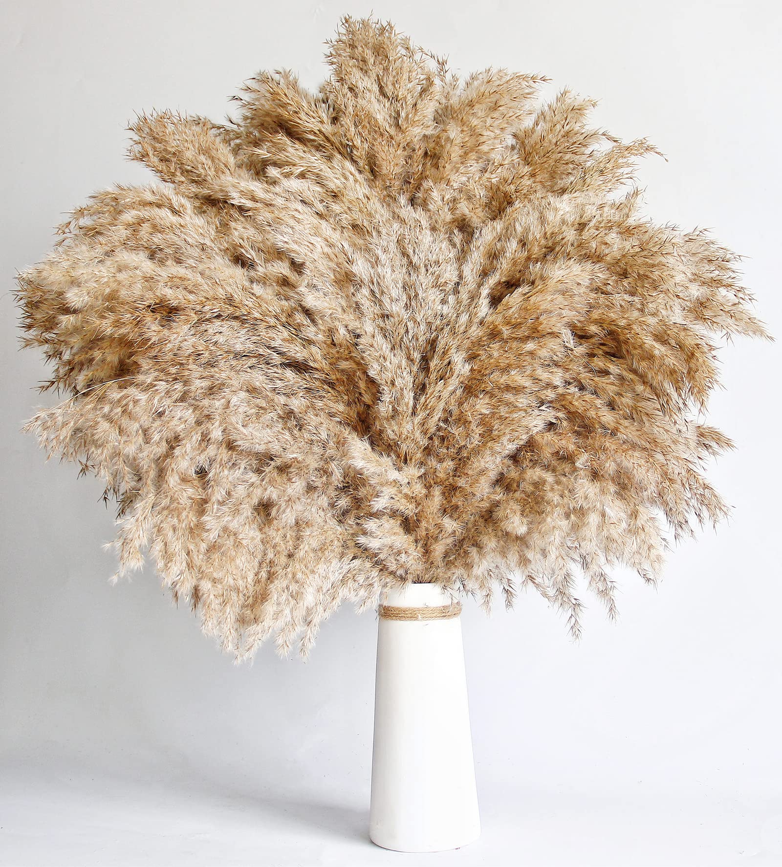 Kocat pampas grass centerpiece perfect for dining tables.