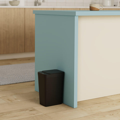 KOEYLE 2.2 gallon sensor bin demonstrates touchless operation for hygiene.