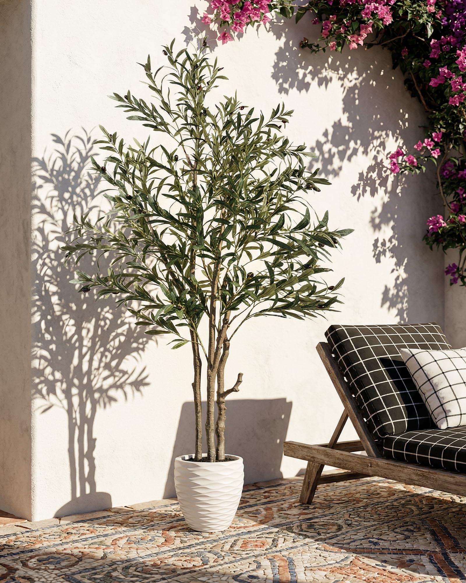 KOL ready-to-display olive tree saves setup time and clutter.