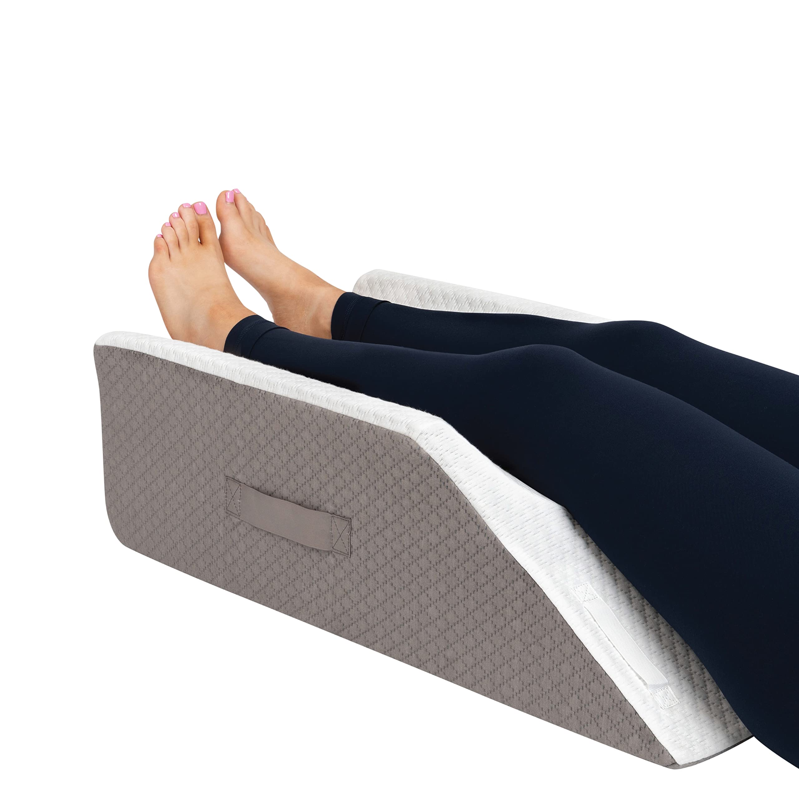 Kölbs Compact leg wedge pillow elevates legs without crowding bed space.