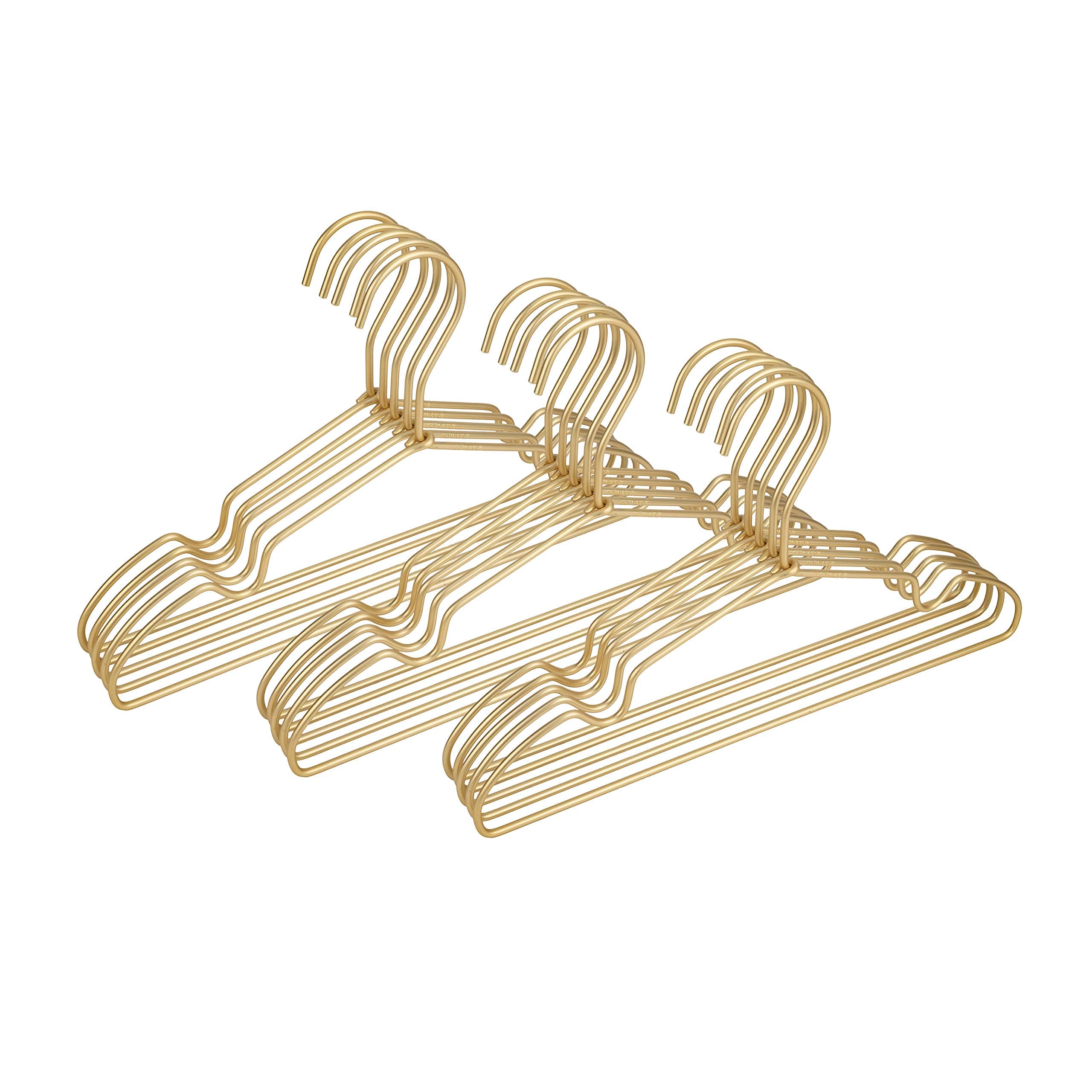 Koobay safe aluminum hanger resists moisture and supports damp baby clothes.