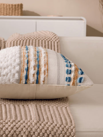 KOOLIFE invisible zipper pillow cover for a seamless, clean look on any couch.