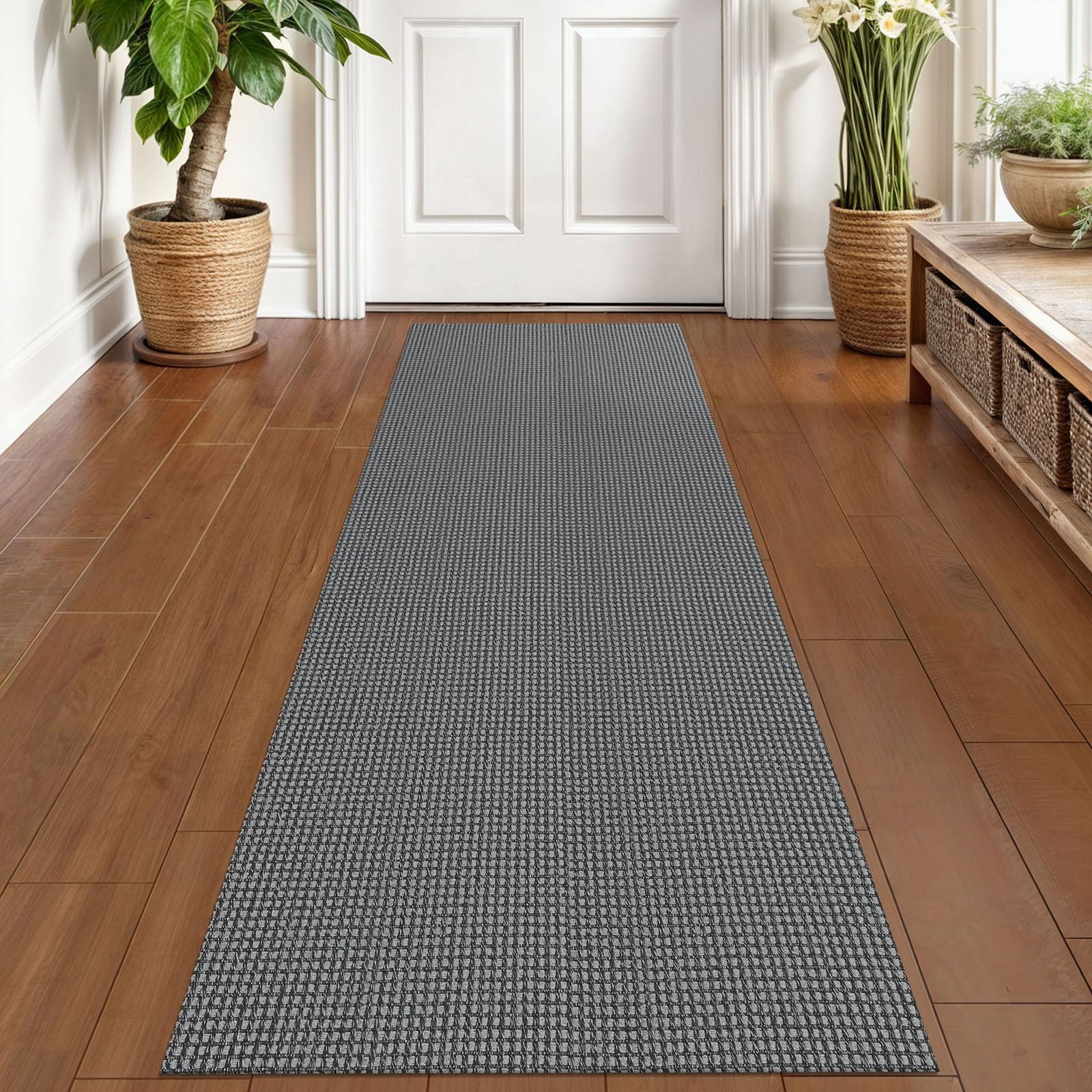 KOZYFLY non-slip backing reduces slipping on smooth floors.
