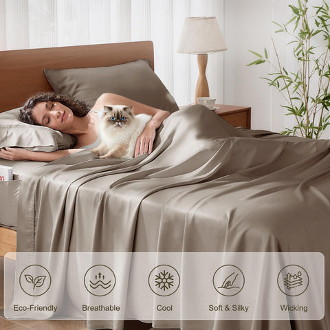KRIMANO Packaged set display suggests ready-to-use bedding solution.