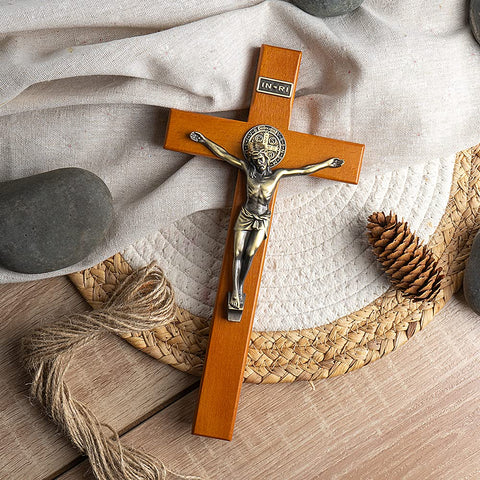 KUXBET silver-plated Jesus figure highlights craftsmanship and lasting beauty.