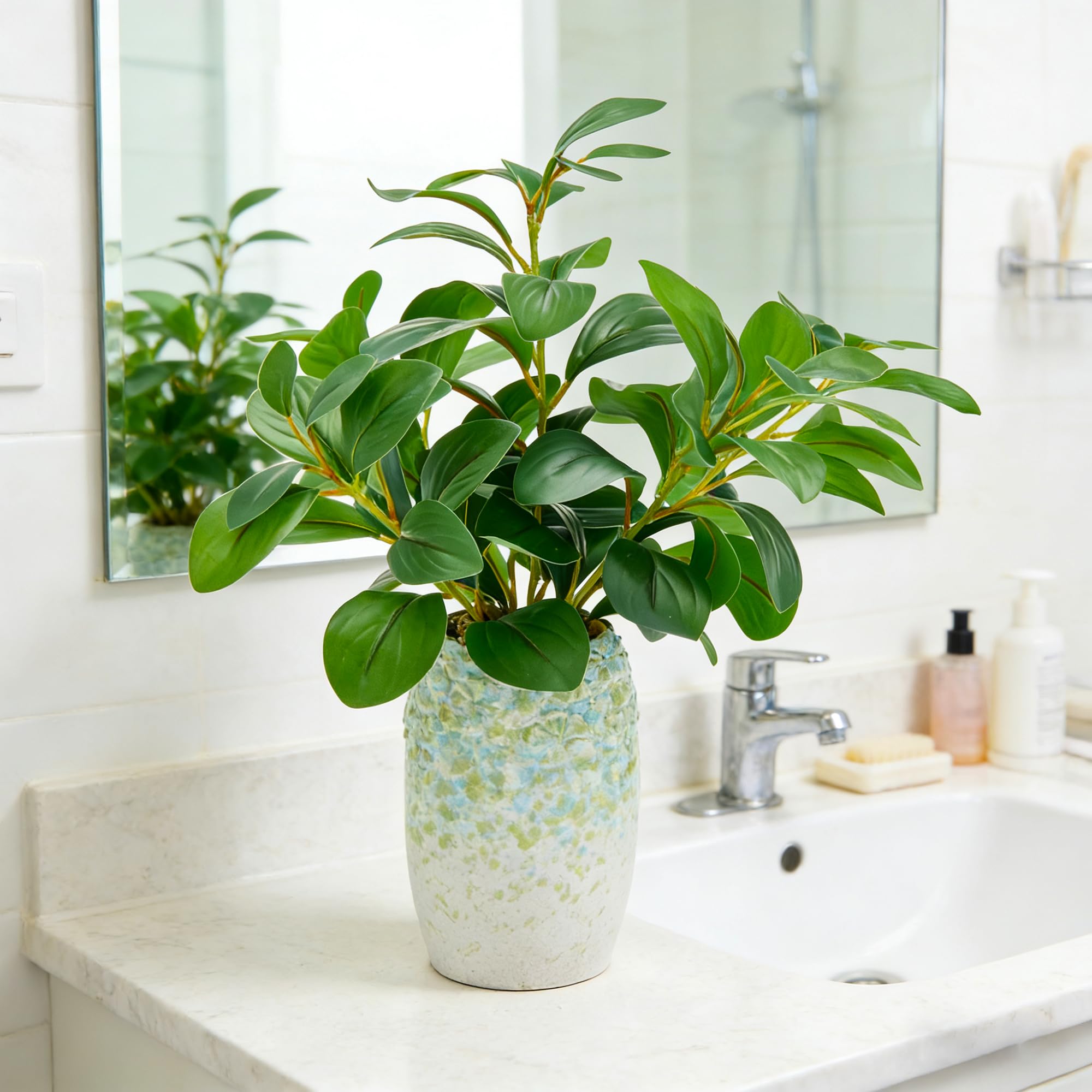 K&Y artificial desk plant fits compact workspaces without upkeep.