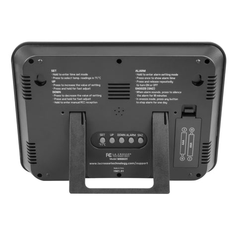 La Crosse Technology W88631 indoor temperature display in °F/°C