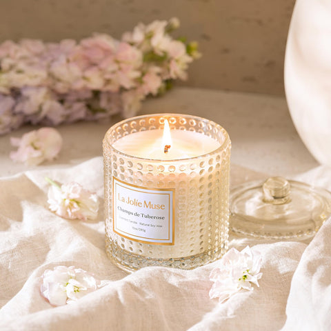 LA JOLIE MUSE Champs de Tuberose candle shows clean burn with minimal soot