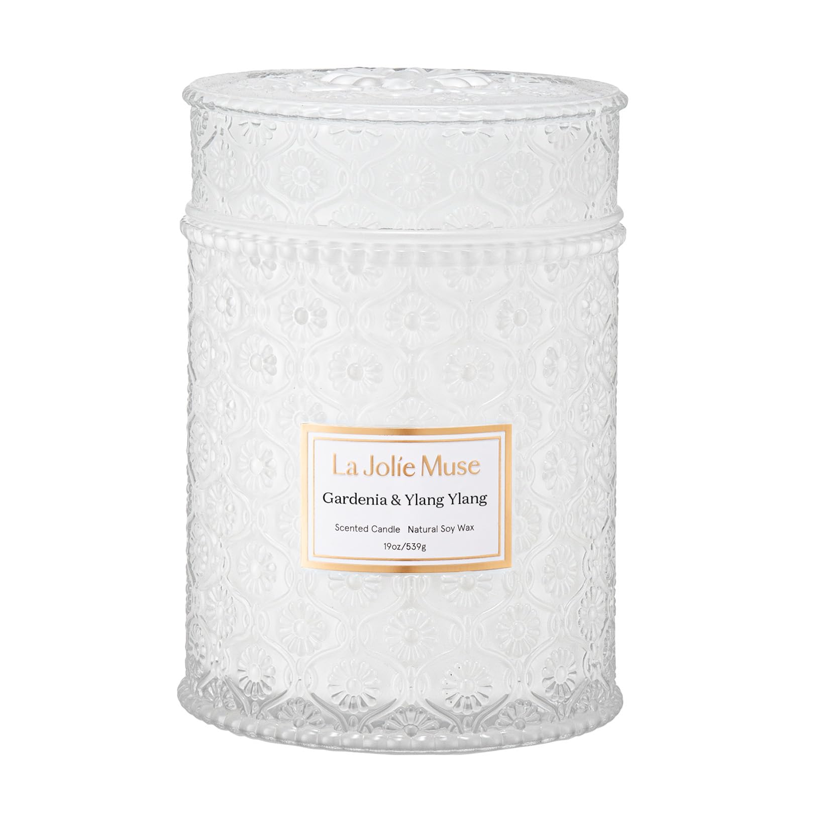 LA JOLIE MUSE Gardenia & Ylang Ylang candle jar with embossed daisies for refined home décor.