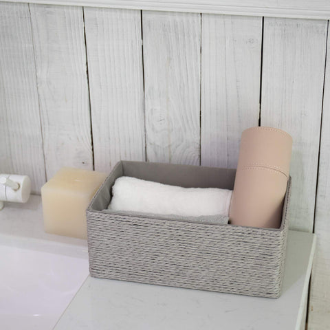 LA JOLIE MUSE gift-ready packaging highlights eco-friendly recycled paper.