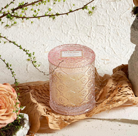LA JOLIE MUSE Santal Rose sandalwood base for grounding mood.