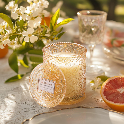 LA JOLIE MUSE Yuzu & Neroli Blossom Candle in signature gift box makes gifting effortless.