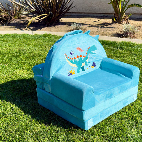 Laapee backrest with magic-tape offers stable support during play.