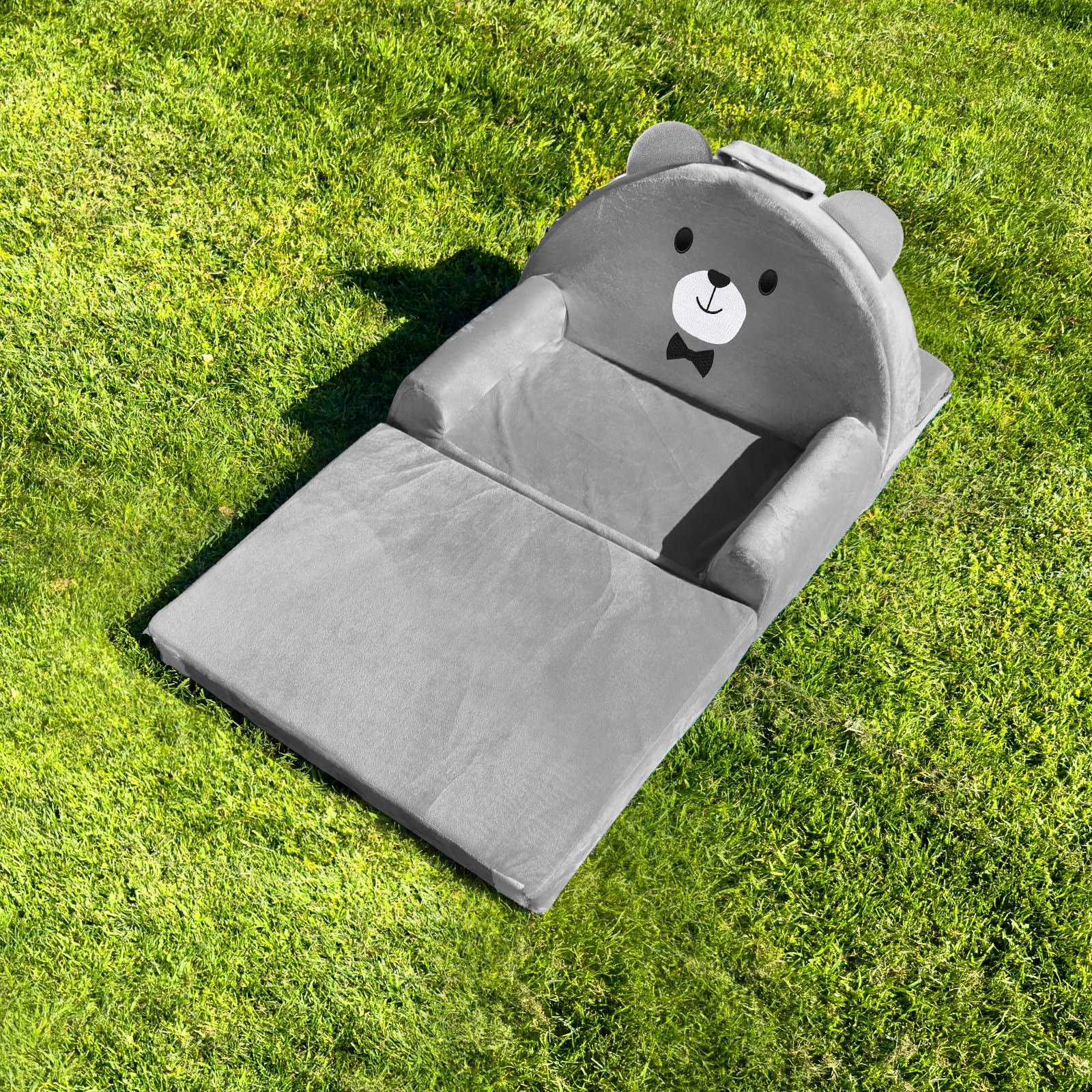 Laapee reinforced backrest prevents sag during playtime.