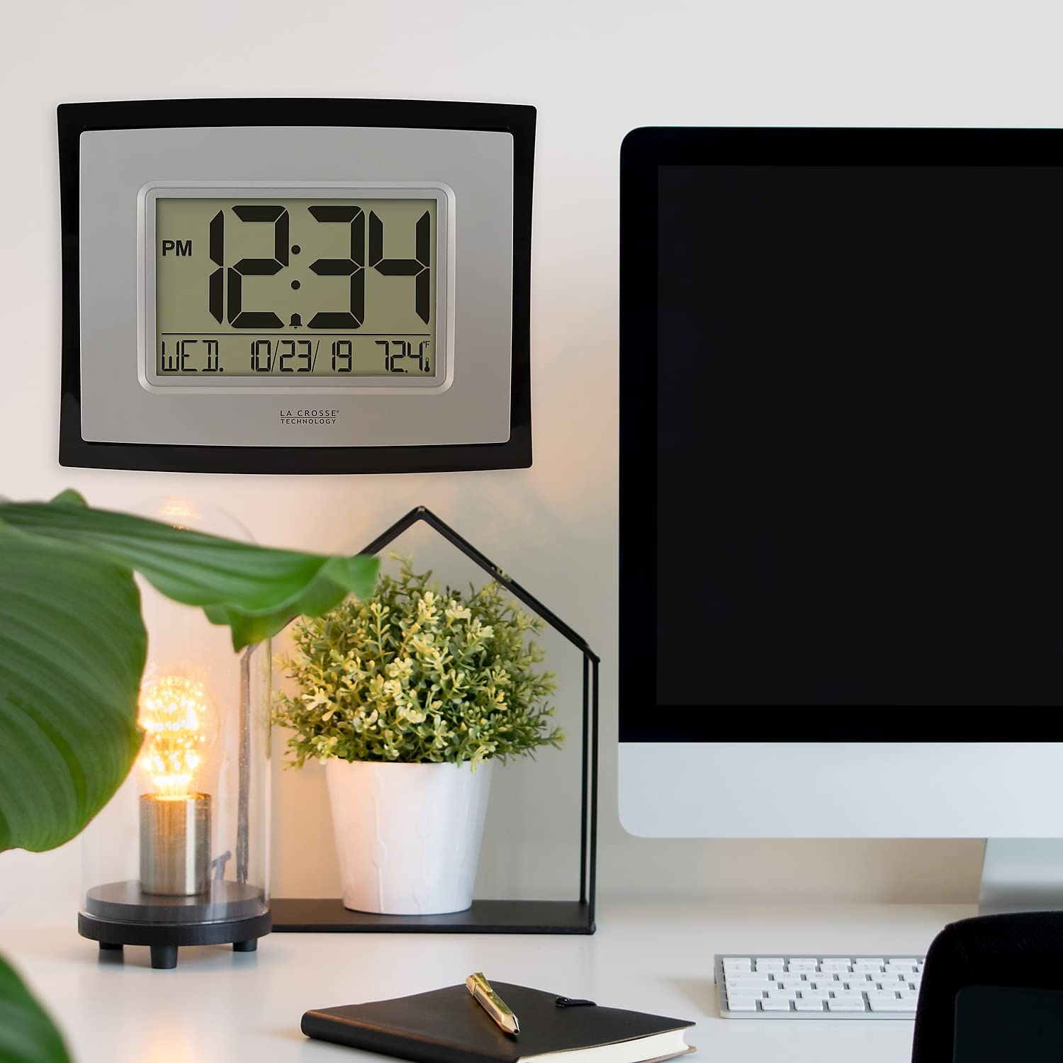 La Crosse WT-8002U silver and black frame.