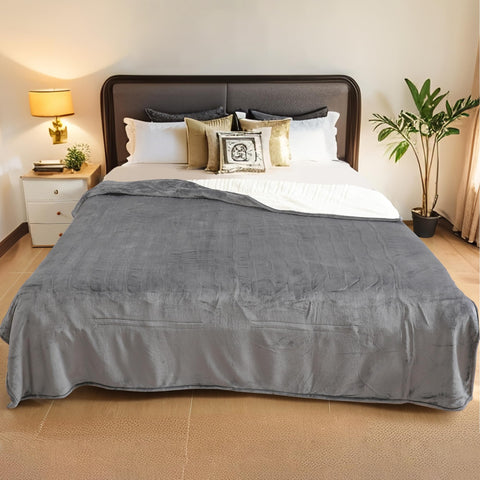 LaffyLo dual-sided flannel sherpa blanket provides extra softness for lounging