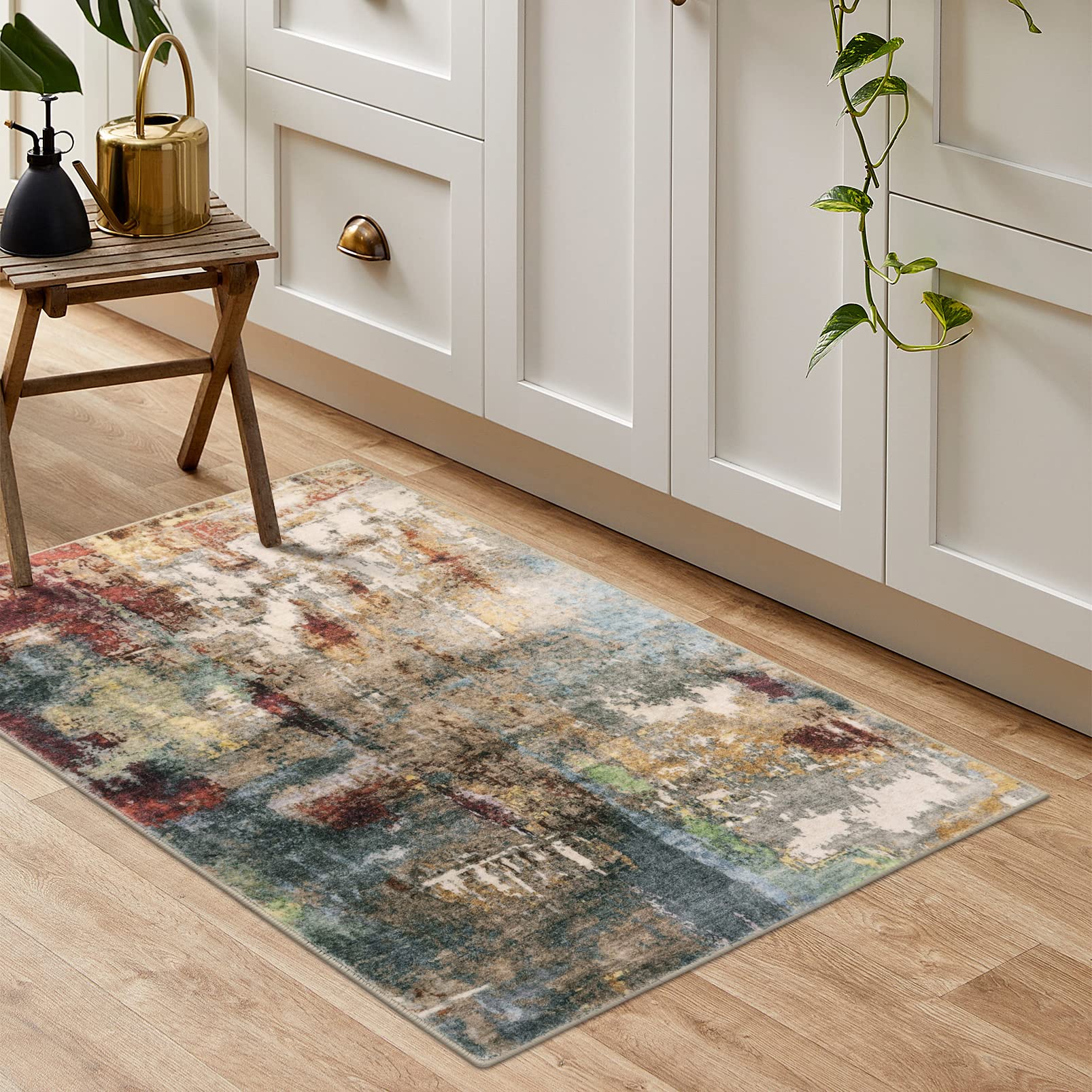 Lahome Small Rug for Bathroom keeps feet dry with anti-slip backing.
