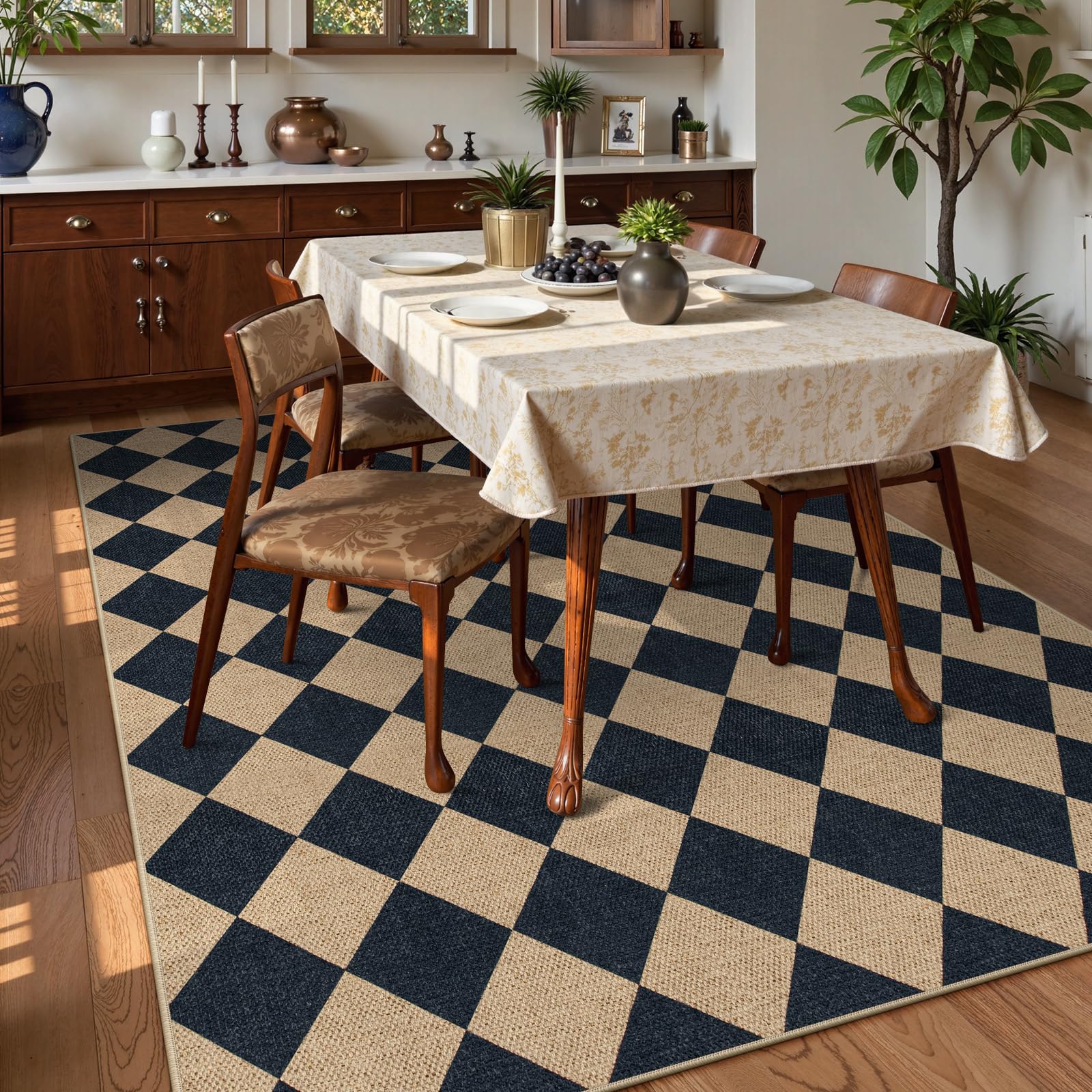Lahome Colette rug resists shedding in high-traffic zones.