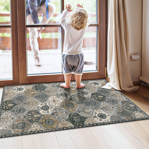Machine-washable Lahome rug for quick cleans and easy upkeep.
