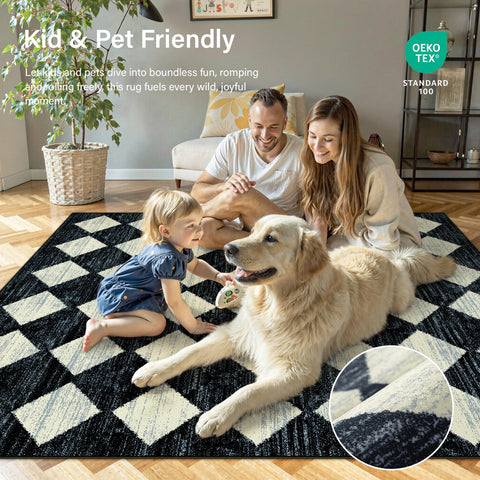 Lahome Zelie pet-friendly fur-resistance helps keep living spaces tidy.