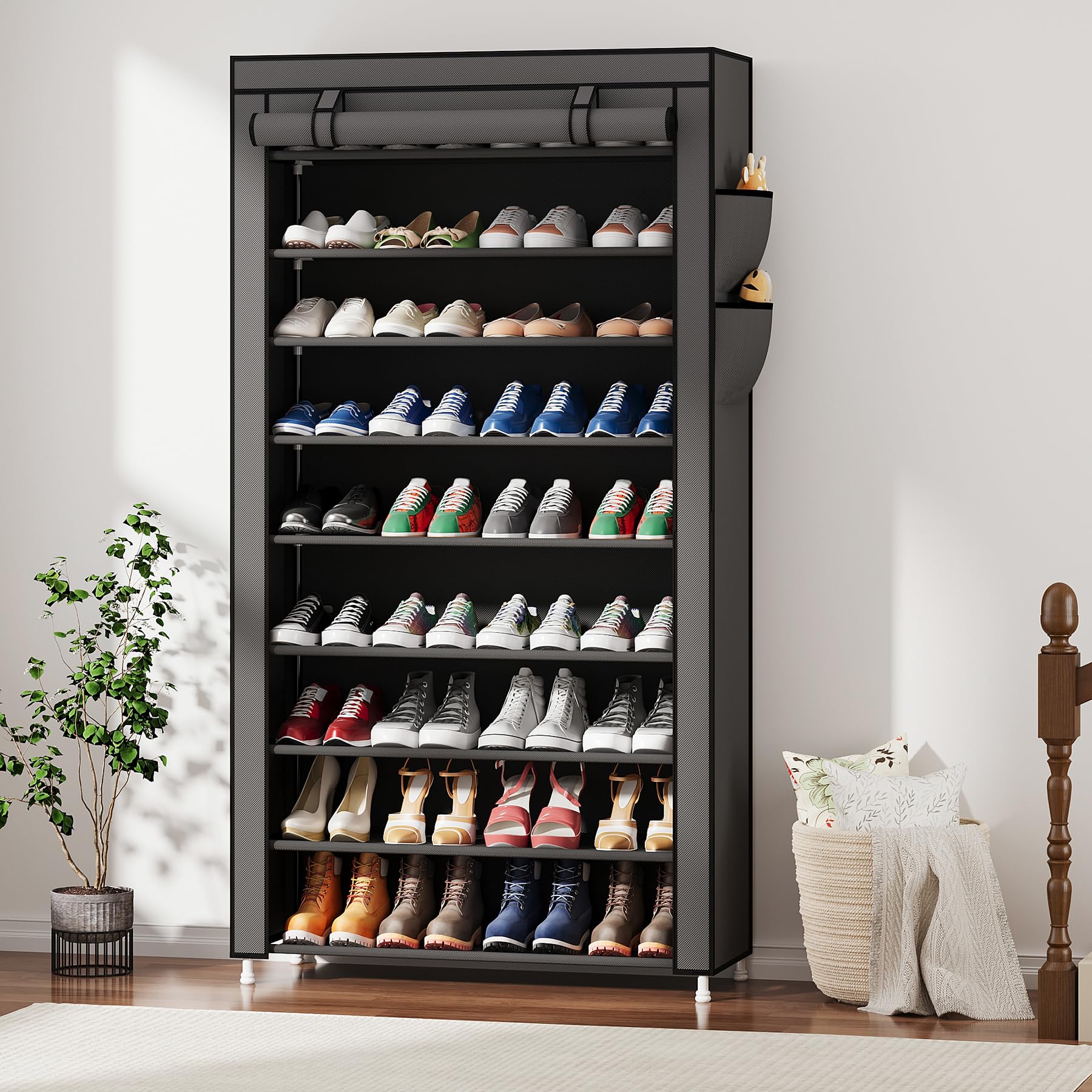 Laiensia dust-cover closes over shoes to help keep them clean
