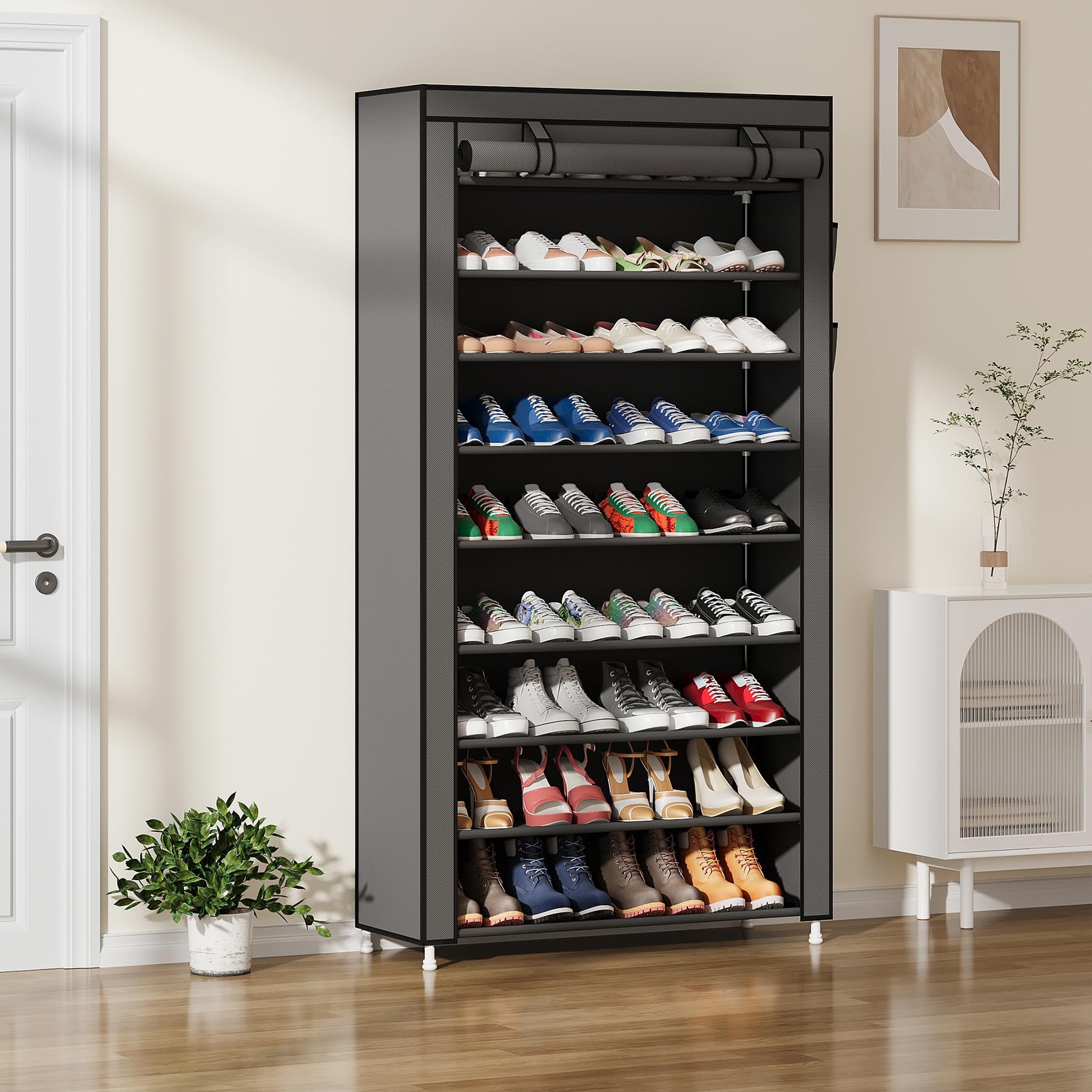 Laiensia in a small entryway ready for daily use