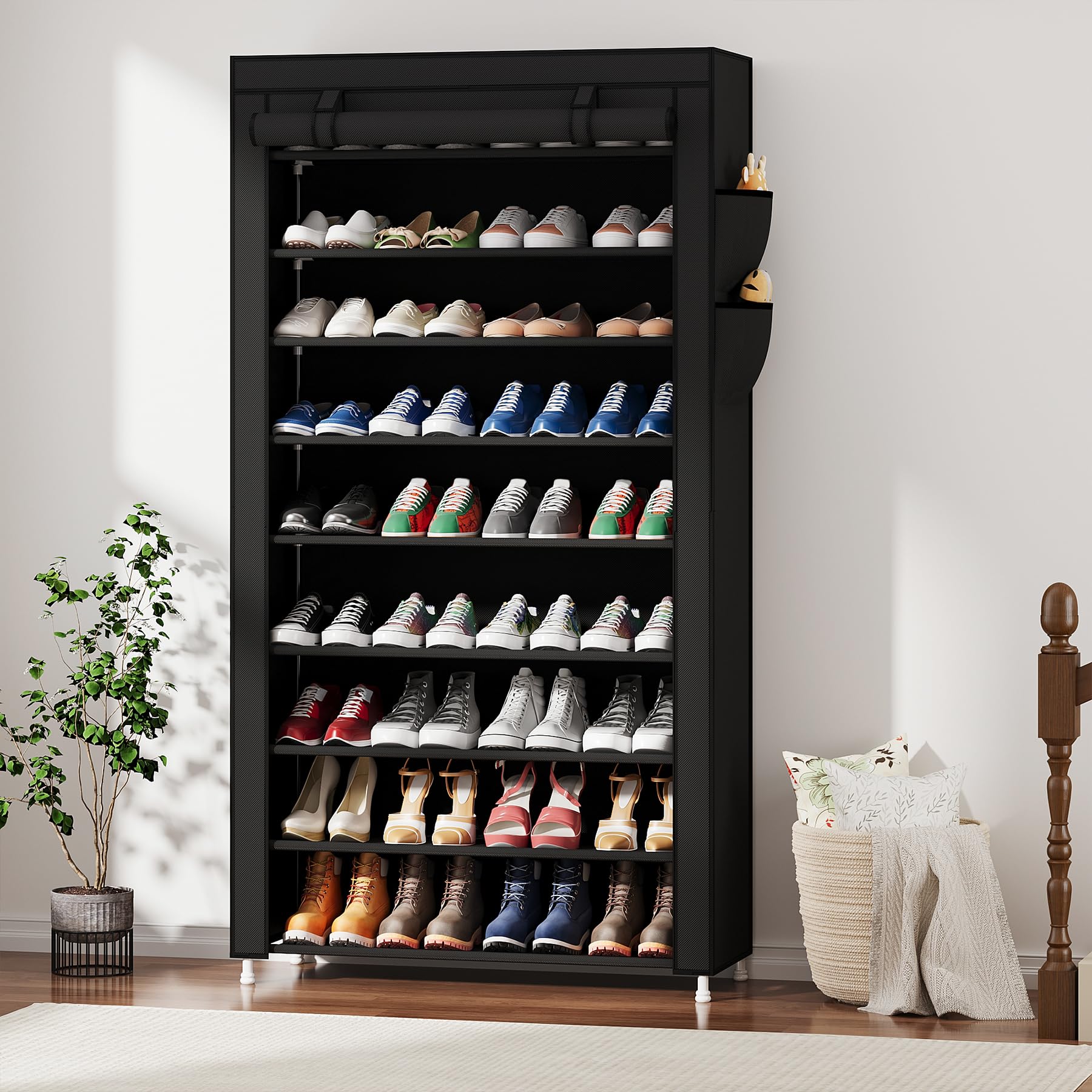 Laiensia dust-proof non-woven cover protects shoes while keeping rooms clean.