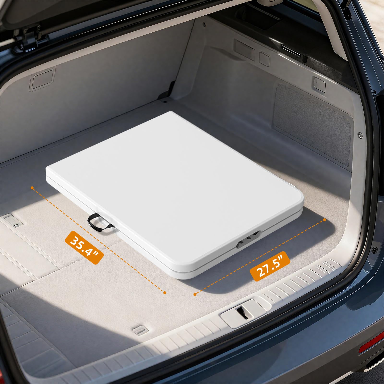 Integrated carry handle on Lakhow 6ft folding table.