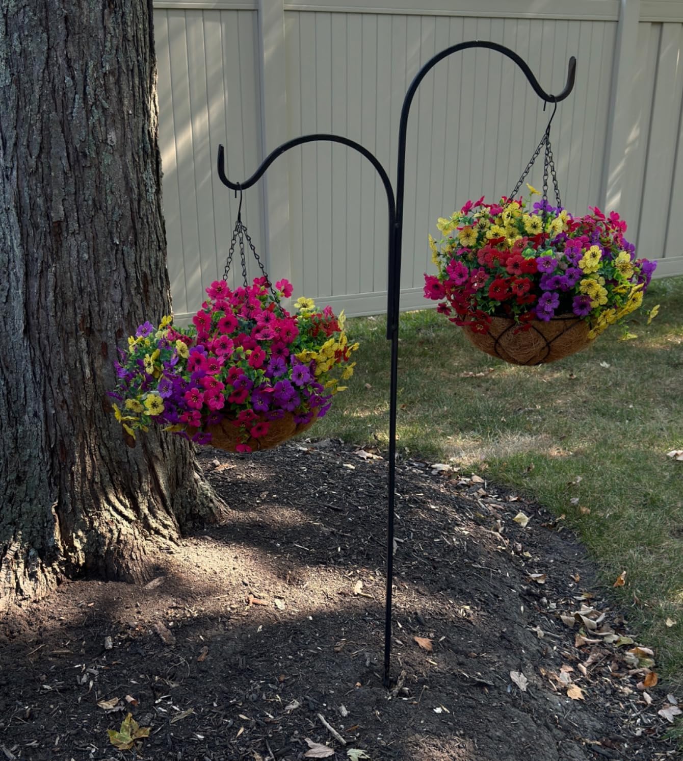Lamsze 12 inch coconut lining basket creates a sturdy, stylish display.