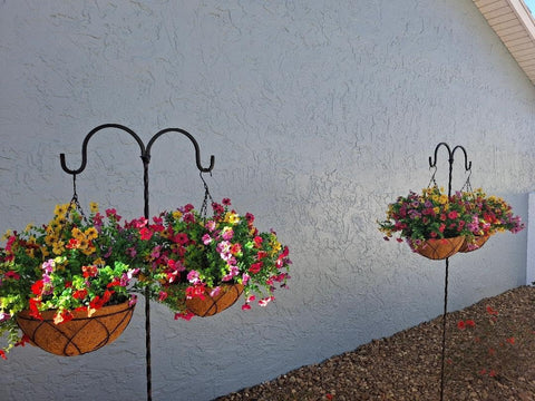 Lamsze UV-resistant faux plants stay vibrant through seasons.