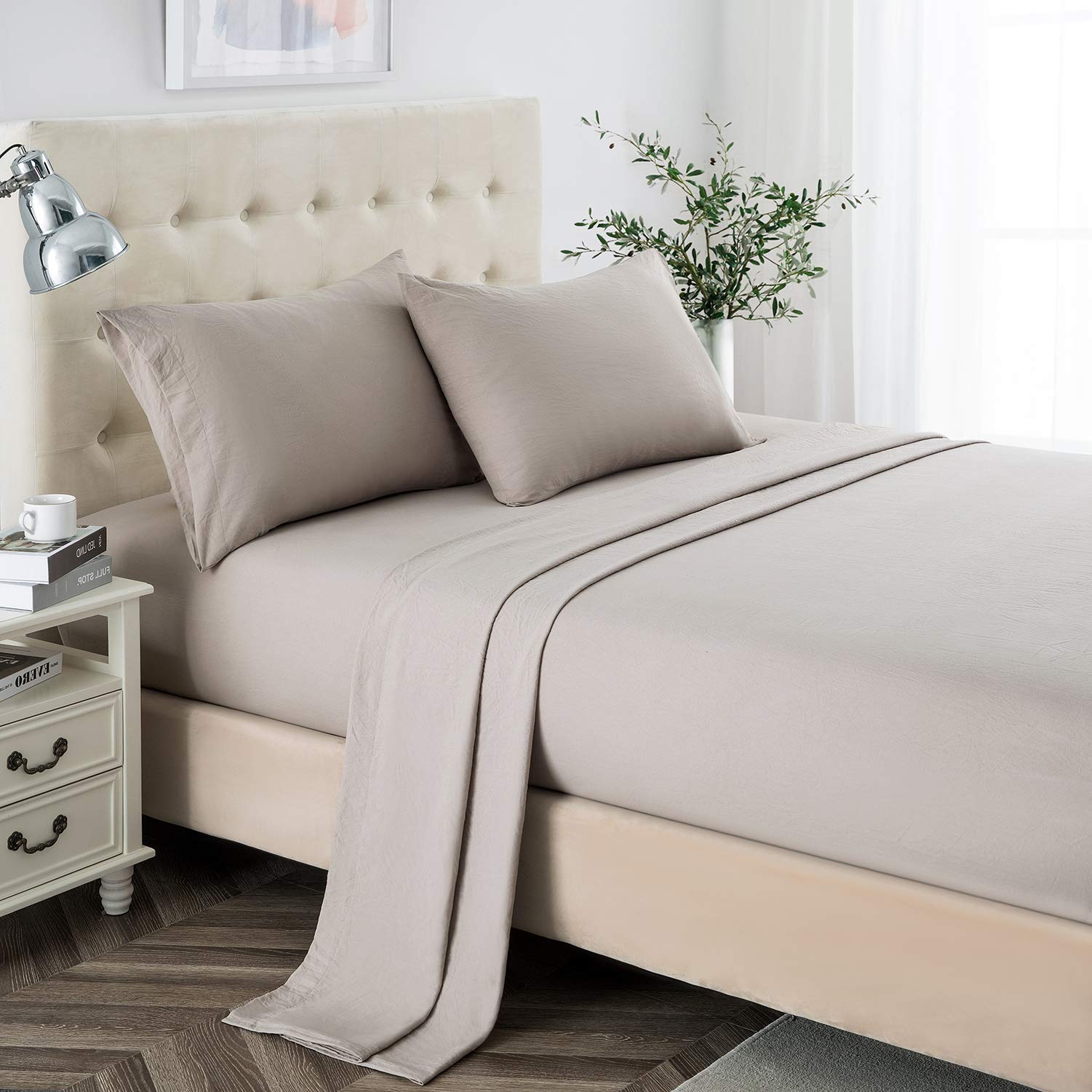 Lanest Housing queen sheet set with deep-pocket design for a secure fit on tall mattresses.