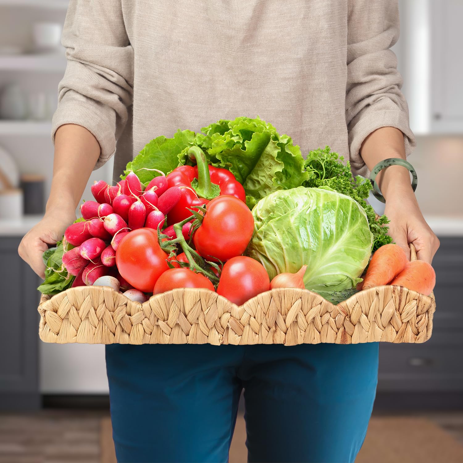 LASIDO easy-care wicker tray that wipes clean after use.