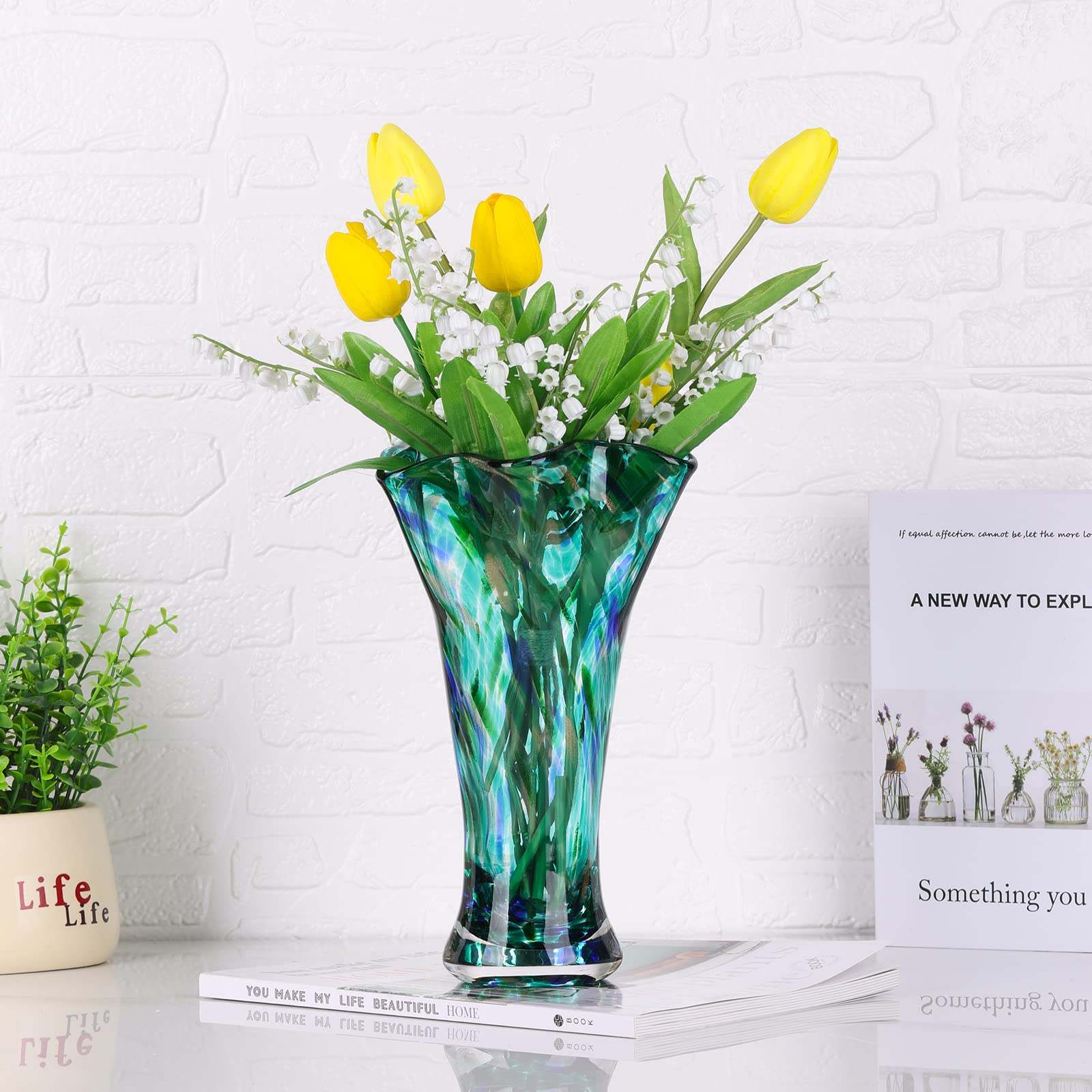 LCCCK premium blown-glass vase adds artistic charm for collectors.