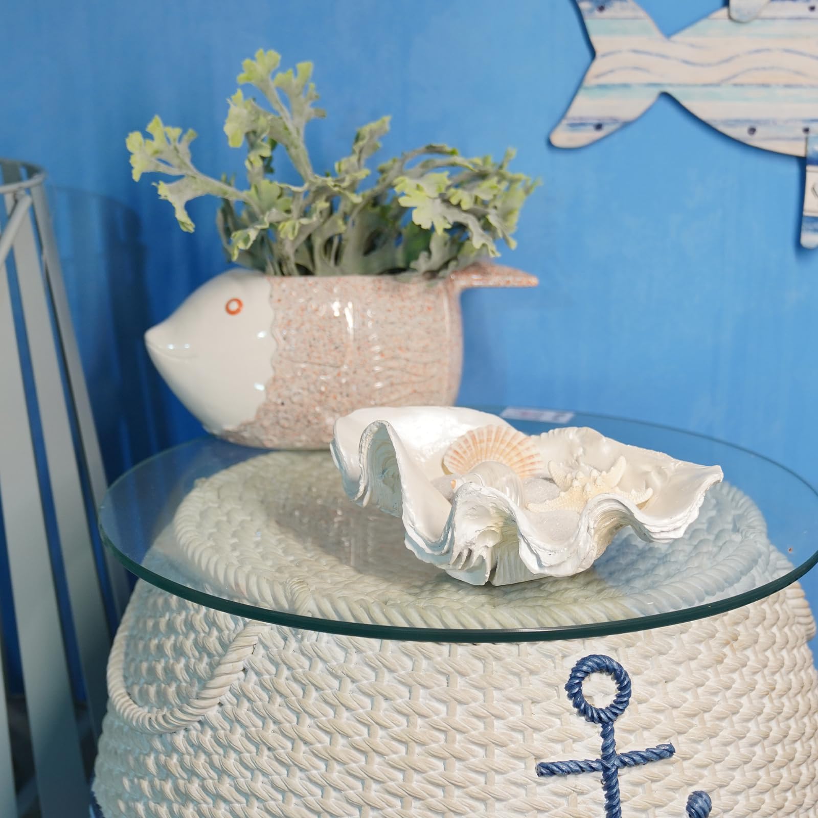 LC LCdecohome resin clam shell bowl on nightstand for calm coastal accent