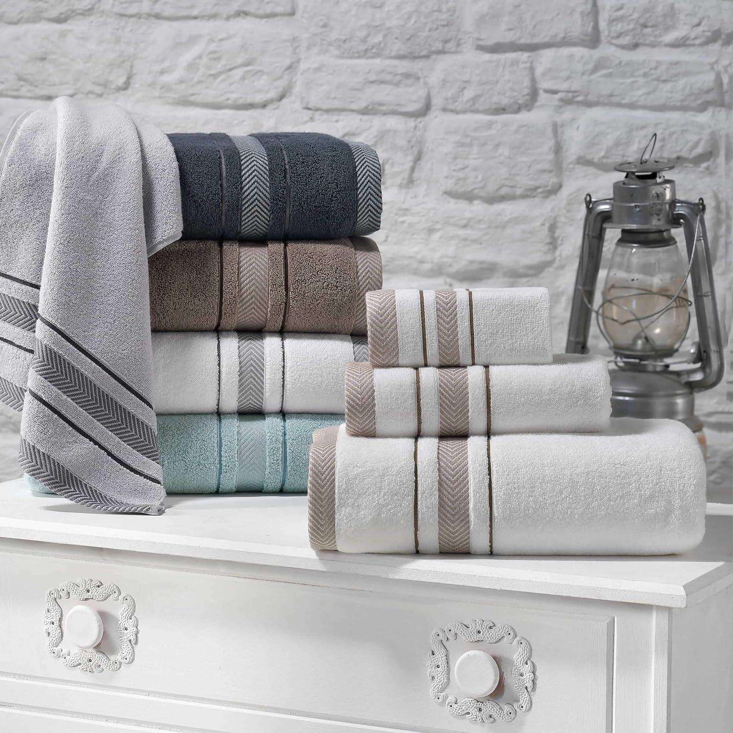 Le Fil Blanc 600 GSM Turkish cotton towels offer durability and plush comfort.