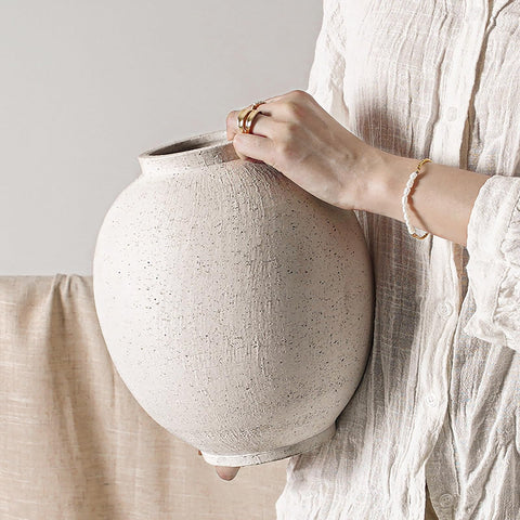LE TAUCI GARDEN large white ceramic vase showing mouth diameter for dramatic stem arrangements.