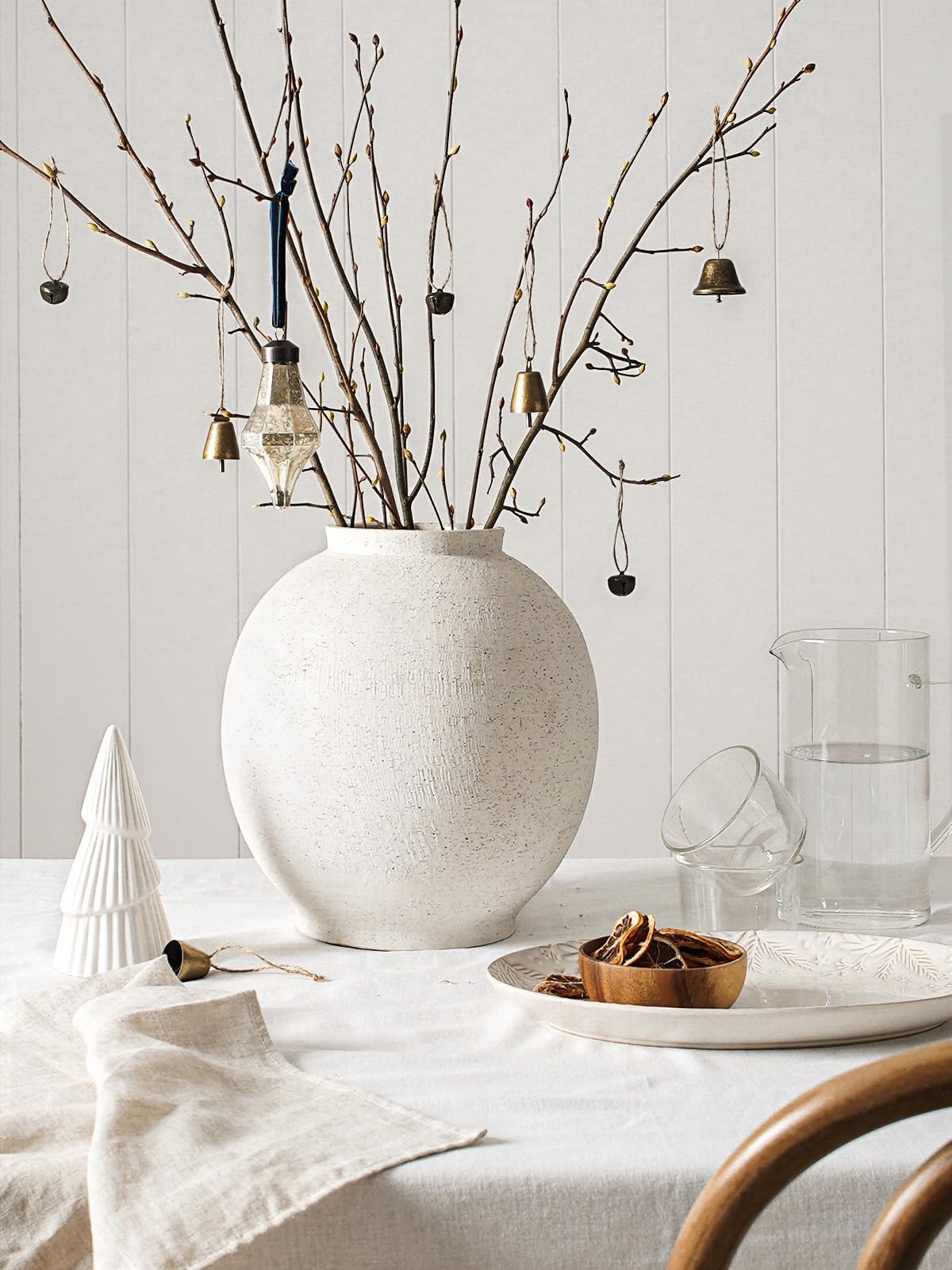 LE TAUCI GARDEN Rustic minimalist vase adds farmhouse charm to room