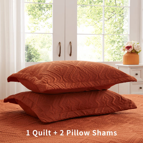 LEAONME Quilt Set King includes two shams to complete the bedding look.