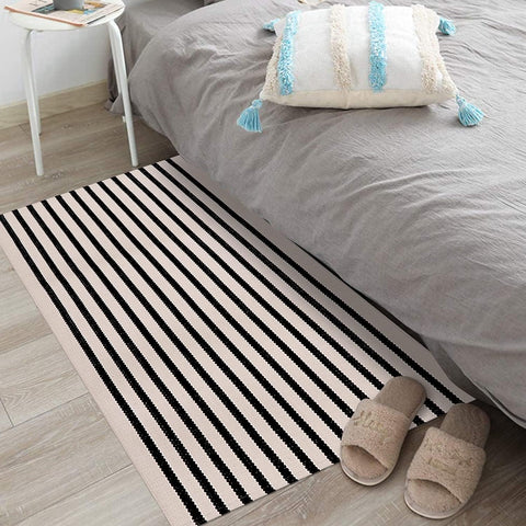 Leevan rug pad suggestion promotes extra grip and slip resistance.