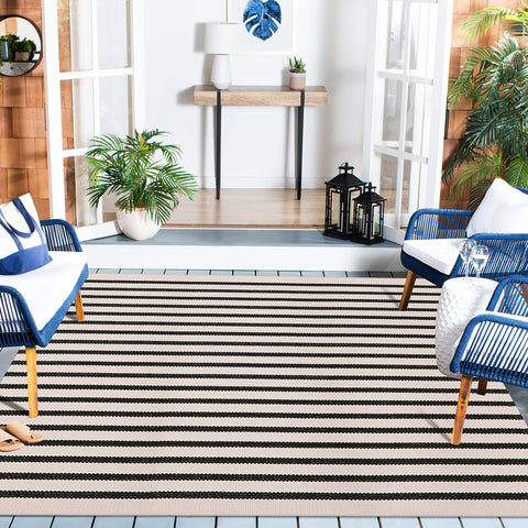 LEEVAN washable cotton rug ideal for entryways and everyday spaces.